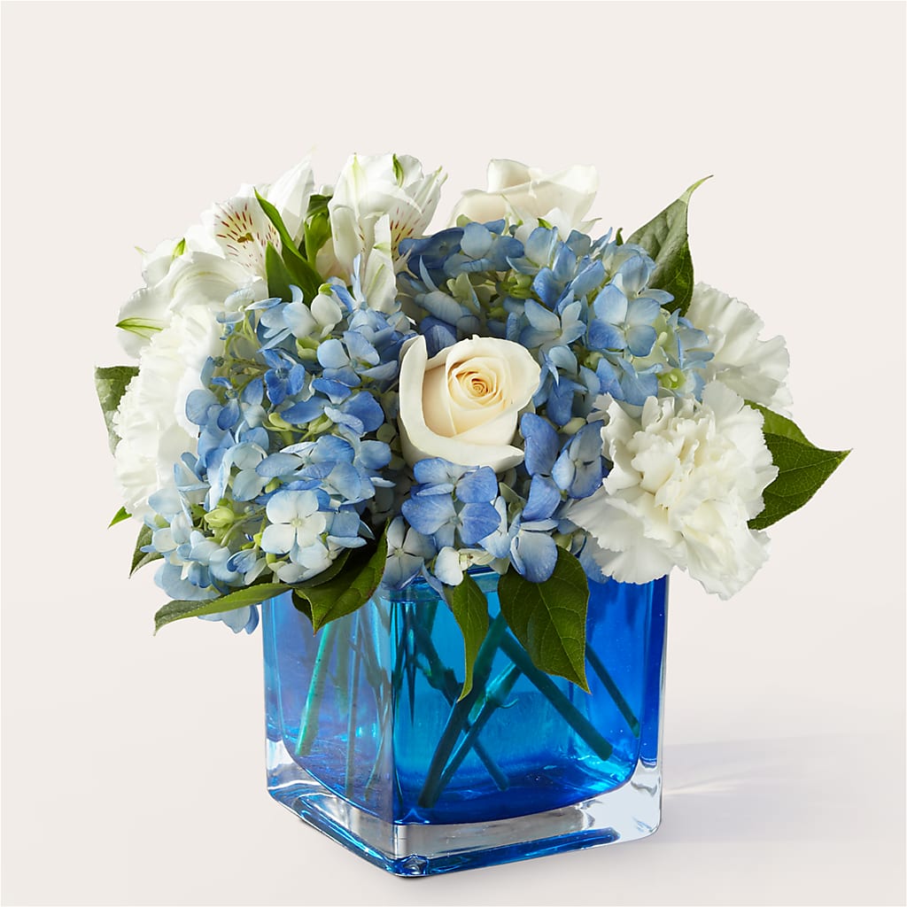 Soothing Waters Bouquet – Midnight Flowers And Events Llc, Lillington NC
