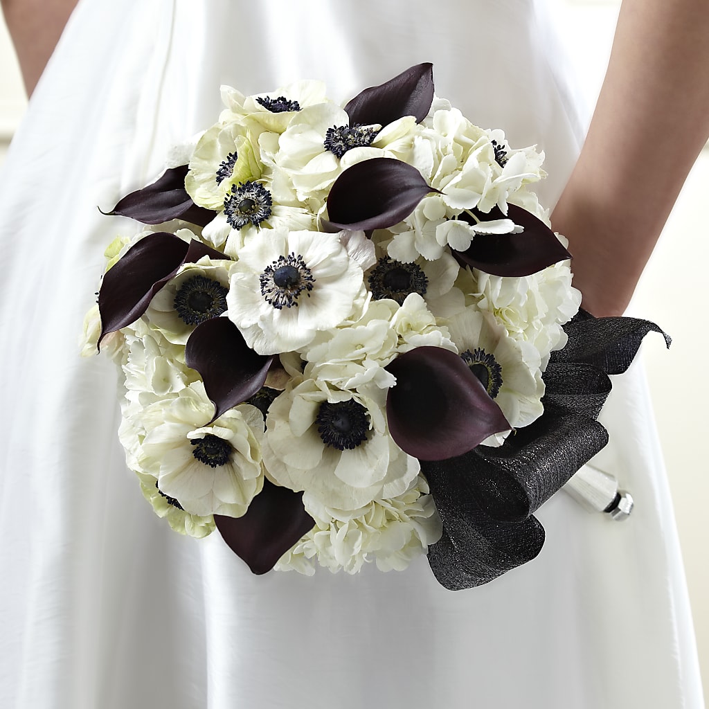 To Have and To Hold Bouquet – Midnight Flowers And Events Llc, Lillington NC