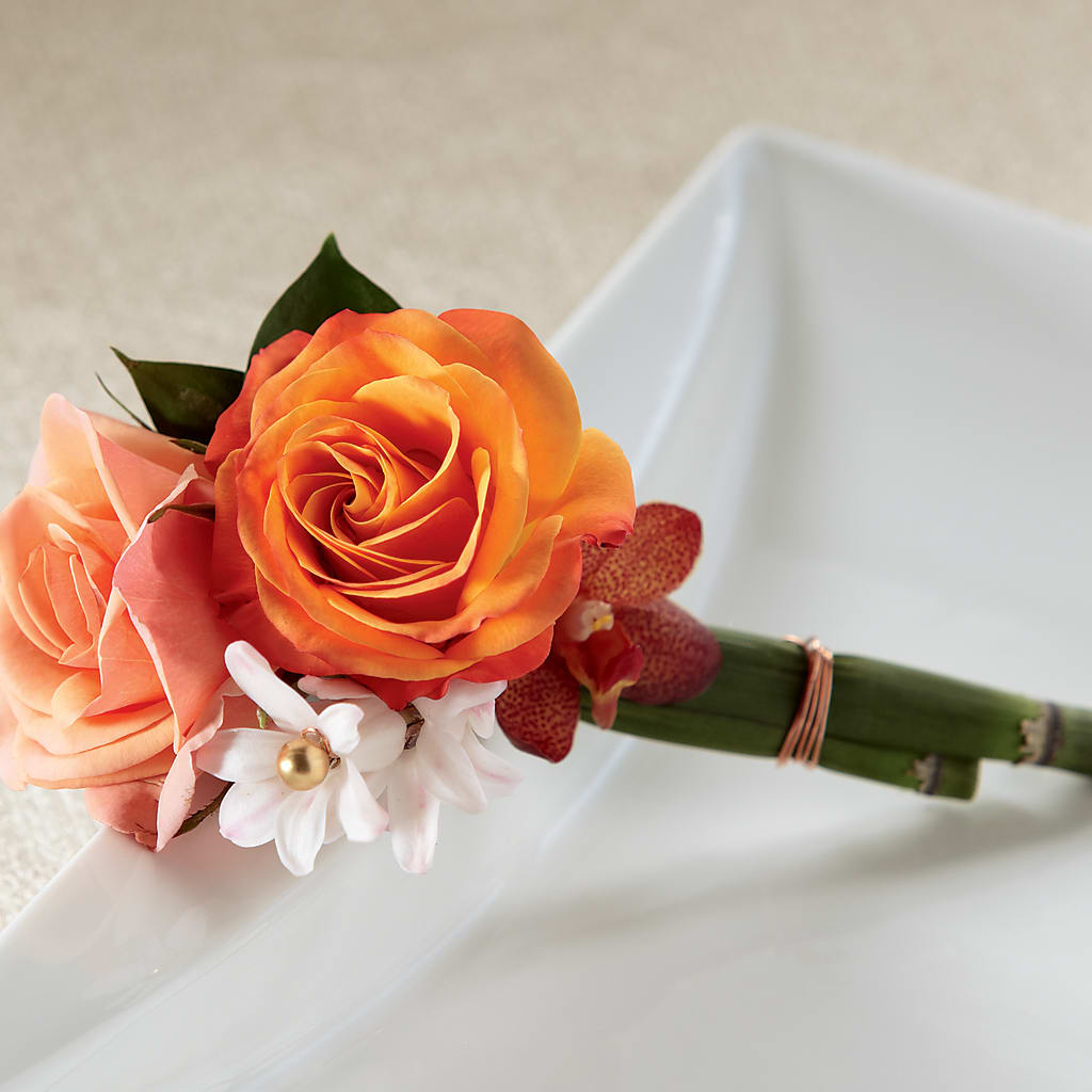 Sunset Dream Boutonniere – Midnight Flowers And Events Llc, Lillington NC