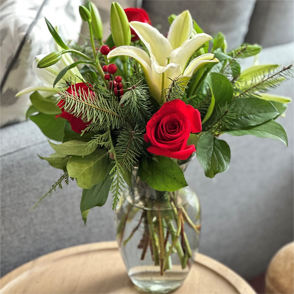 Sparkling Snowflakes Bouquet –  Midnight Flowers And Events Llc, Lillington NC